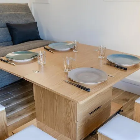 Appartement F2, Near Guérard